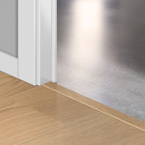 Picture of Elka 8mm x 45mm x 2000mm Quick-Step Vinyl Incizo Profile (To match  ERPU40368 - Eden)
QSVINCP40104